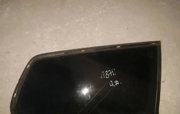 Volkswagen PASSAT B6 Rear side window
