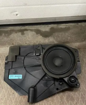 Volvo C30 Rear door speaker 31252251 M5XUG 08W52
