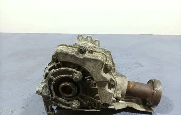 Volvo XC60 Gearbox transfer box case P32249174