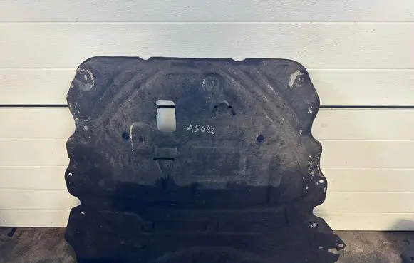 Engine splash shield/under tray