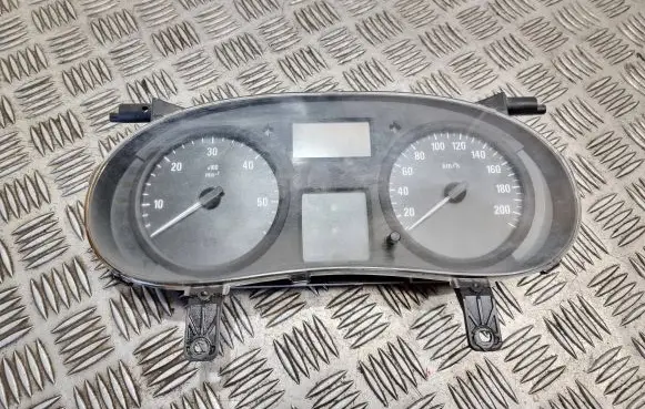 Opel Vivaro Speedometer (instrument cluster) P8200283199C 281123777 NS8258098A
