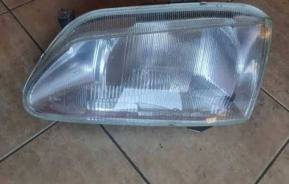 Renault Scenic I Headlight/headlamp 02a02hCR175