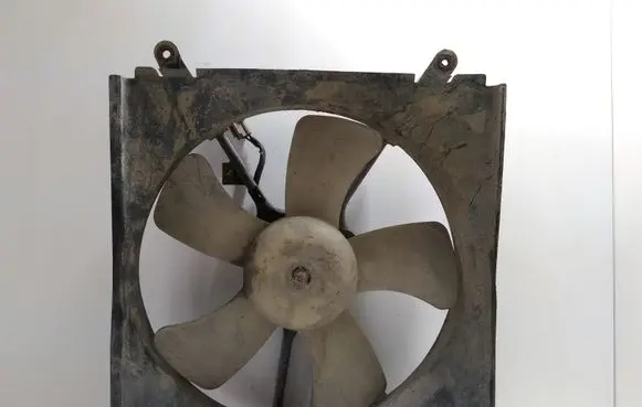 Toyota RAV 4 (XA10) Electric radiator cooling fan