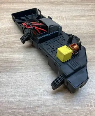 Opel Vectra C Fuse module 24443147 460023260 4884