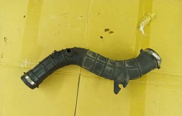Intercooler hose/pipe