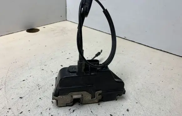 Nissan Primera Front door lock M55ARA