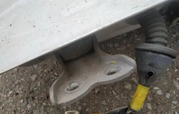 Toyota Aygo AB10 Front door upper hinge