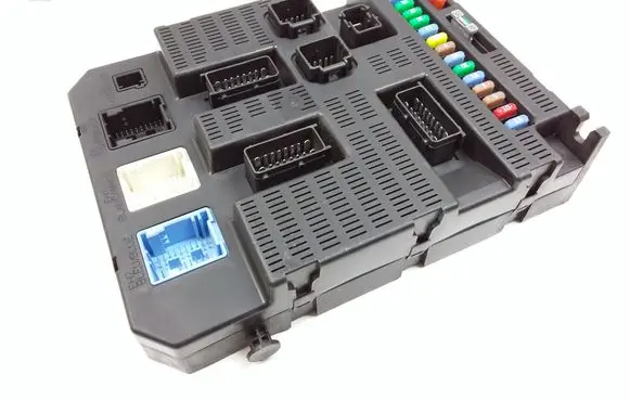 Peugeot 207 Comfort/convenience module 9659285480 BSI2004P0700