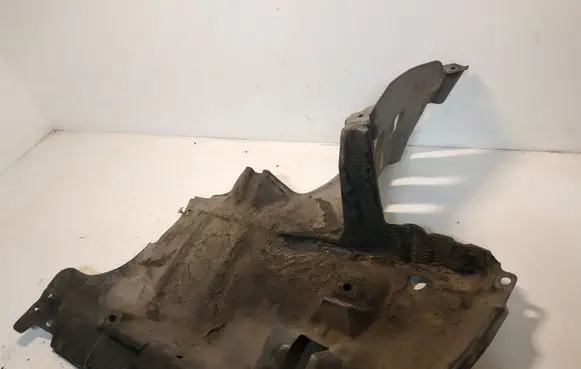 Toyota Avensis T220 Engine splash shield/under tray 51442