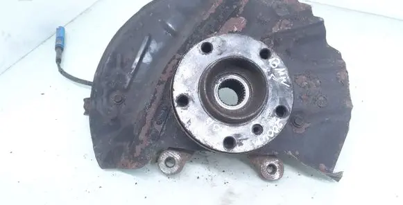 BMW X5 E53 Front wheel hub