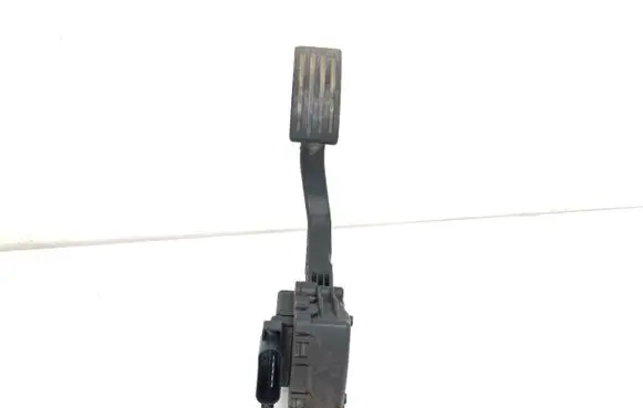 Ford Focus Accelerator throttle pedal 4M51-9F836-AK