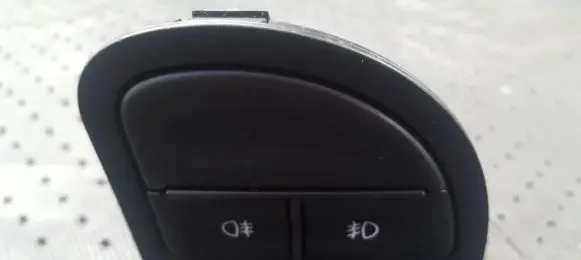 Chevrolet Tacuma Fog light switch 