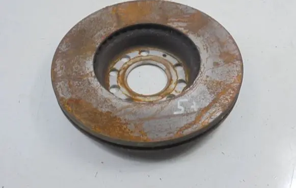 Volkswagen Golf V Front brake disc