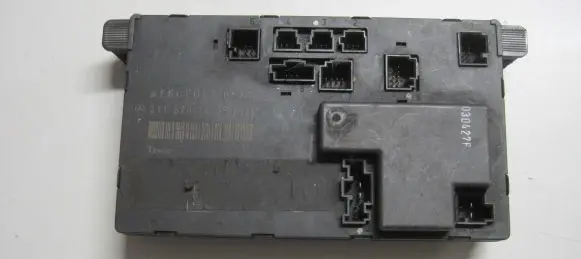 Mercedes-Benz E W211 Door control unit/module 2118201585
