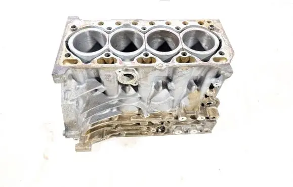 Volvo S90, V90 Engine block B4204T23