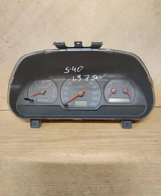 Volvo S40, V40 Speedometer (instrument cluster) 30887708 30857571 99W45D4