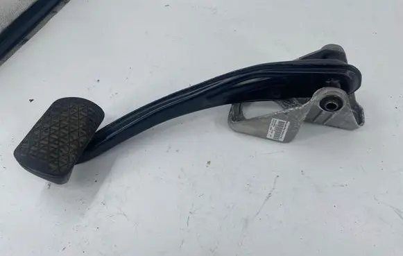 Mercedes-Benz GL X164 Brake pedal A1642901901 080302869 PP164290046