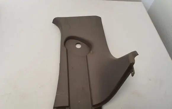 Mitsubishi L200 (D)pillar trim (top) MN123874HA