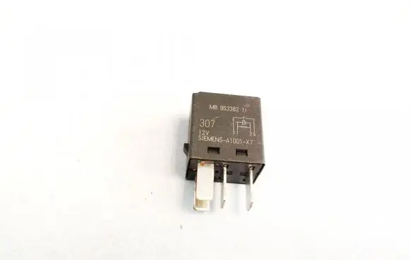 Volvo S40, V40 Other relay mb953382