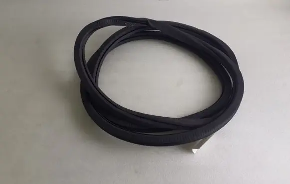 Porsche Panamera (970) Front door rubber seal 970537266 97053726601