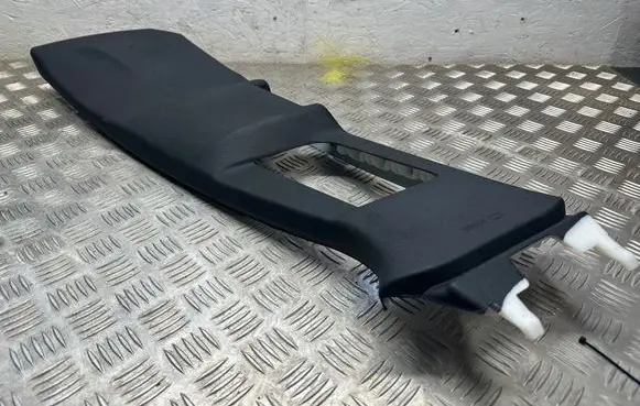 Volvo XC90 (B) pillar trim (top) 31651532