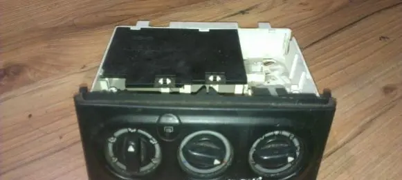 Renault Laguna I Climate control unit 9041703027 90.417.03.027
