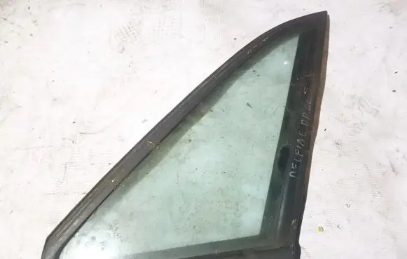 Volkswagen PASSAT B3 Rear side window