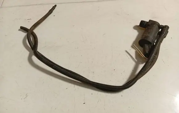 Ford Focus Windscreen/windshield washer pump 1S7117K624FE