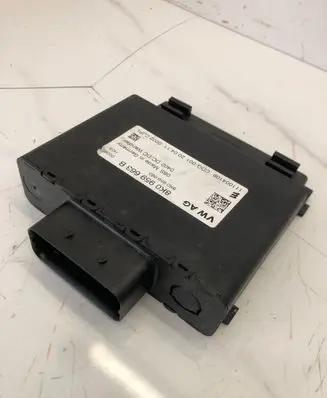 Audi A4 S4 B8 8K Voltage converter/converter module 8K0959663B 111004109 8K0959663