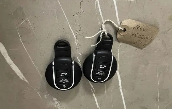 Mini Cooper Countryman R60 Ignition key/card