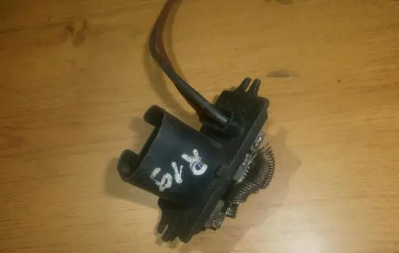 Renault 19 Heater blower motor/fan resistor 020619m