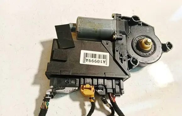Audi A8 S8 D3 4E Front door window regulator motor 4E1959801A 4E1910802A