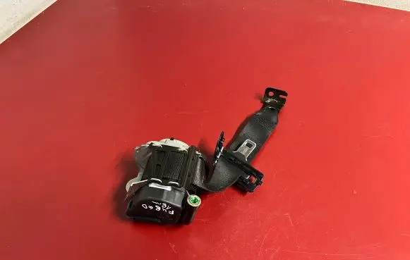 BMW X1 F48 F49 Rear seatbelt 7425072 S4742507204R