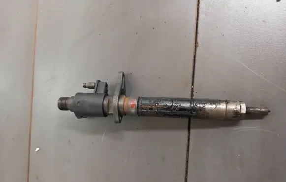 Land Rover Discovery 4 - LR4 Fuel injector 0445116