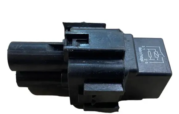 BMW X5 G05 Coolant fan relay 9207913 61369207913