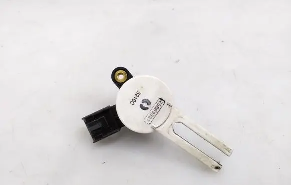 Opel Zafira C Brake pedal sensor switch 25889337