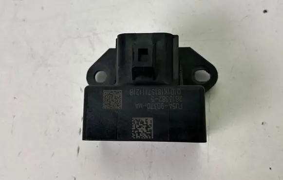 Ford Mustang VI Fuel pump relay FU5A9D370MA