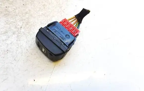 Citroen Xsara Picasso Electric window control switch e30607