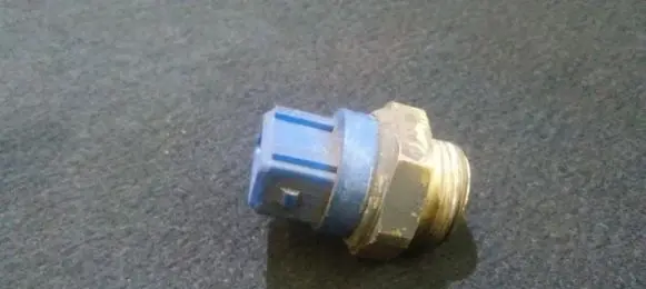 Opel Vectra B Coolant temperature sensor 90506499