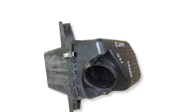 Suzuki Grand Vitara II Air filter box 67JA01