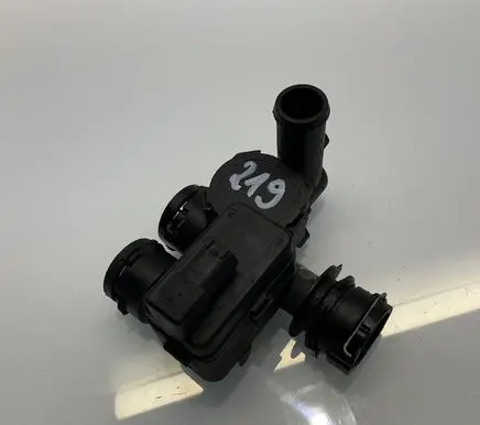 Mercedes-Benz CLS C219 Coolant heater control valve A2118320584 2118320584