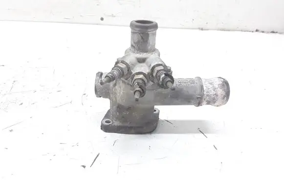 Volkswagen Golf IV Engine coolant pipe/hose 038121133A