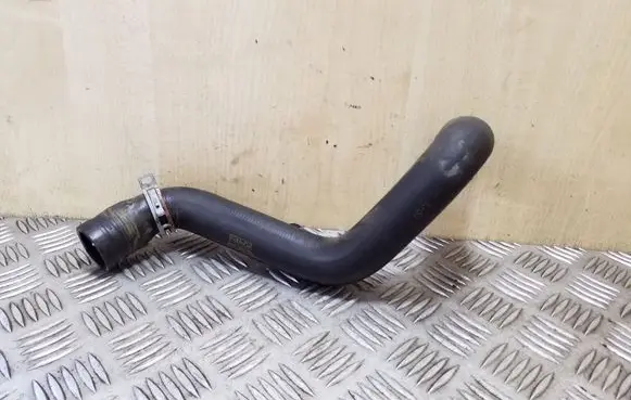 Engine coolant pipe/hose