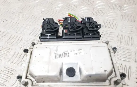 Citroen Xsara Picasso Engine control unit/module 0261206633 9637839580