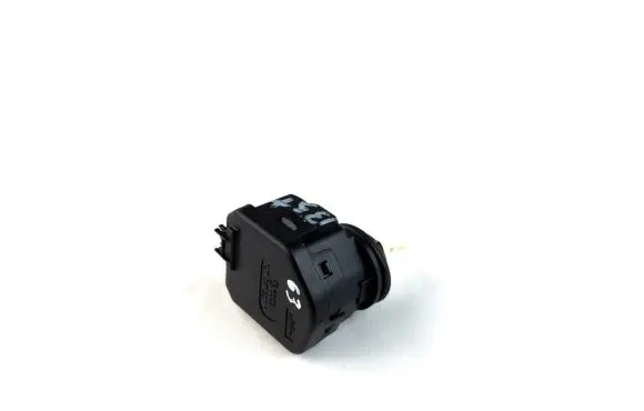 Headlight level adjustment motor