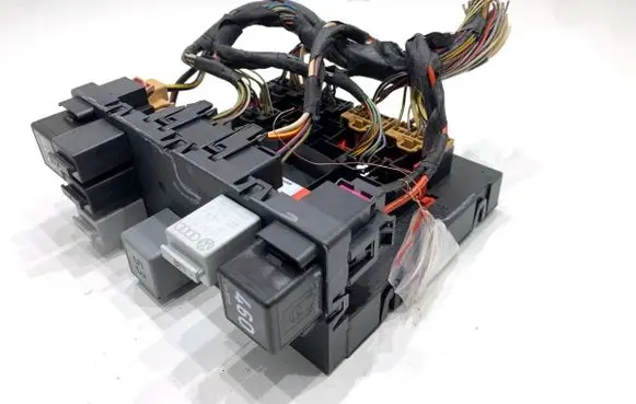 Volkswagen Golf V Other control units/modules 3C0937049AE