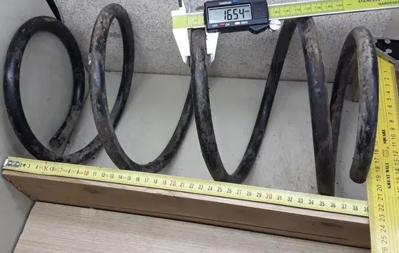 Chrysler Voyager Front coil spring