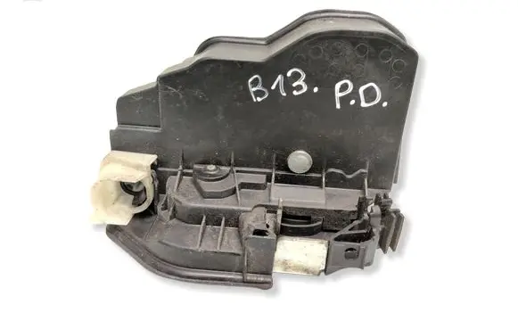 BMW X1 E84 Front door lock 7202150 A053702