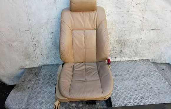 BMW 7 E38 Front passenger seat 8360834 61318360834 1083902