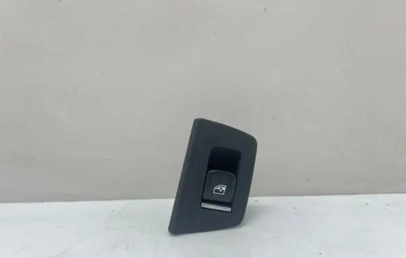 BMW 5 G30 G31 Electric window control switch 9327031